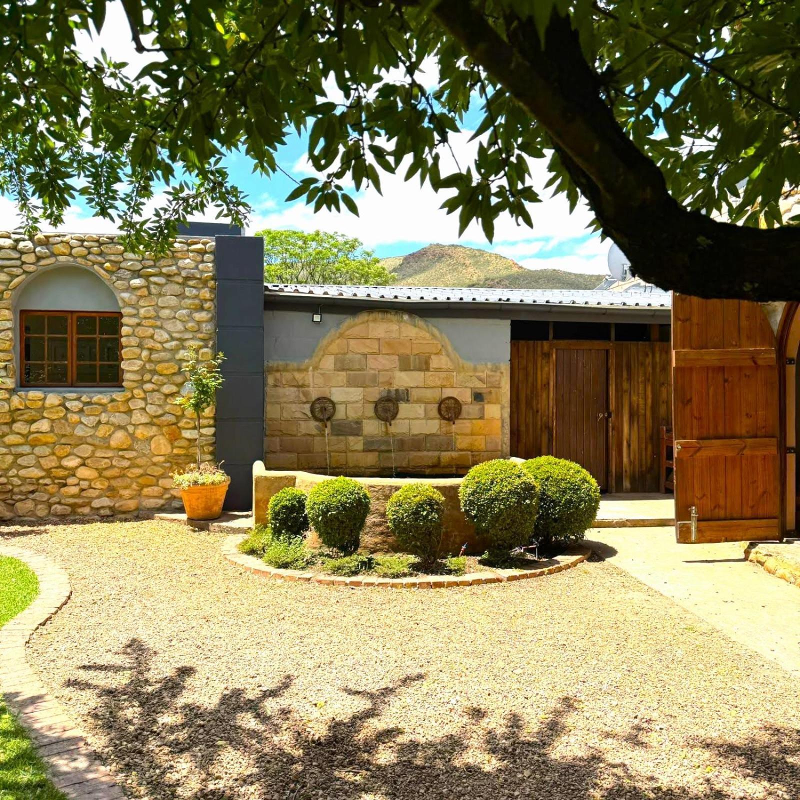 فندق لاديسميثفي  Oaksrest Vineyards Guest Farm المظهر الخارجي الصورة
